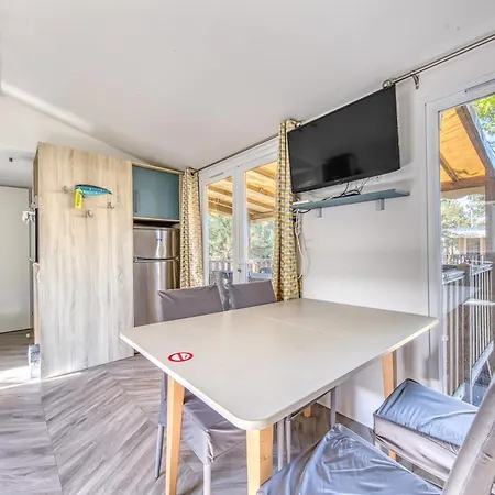אתר קמפינג Mobilhome Siblu Les Viviers Lège-Cap-Ferret